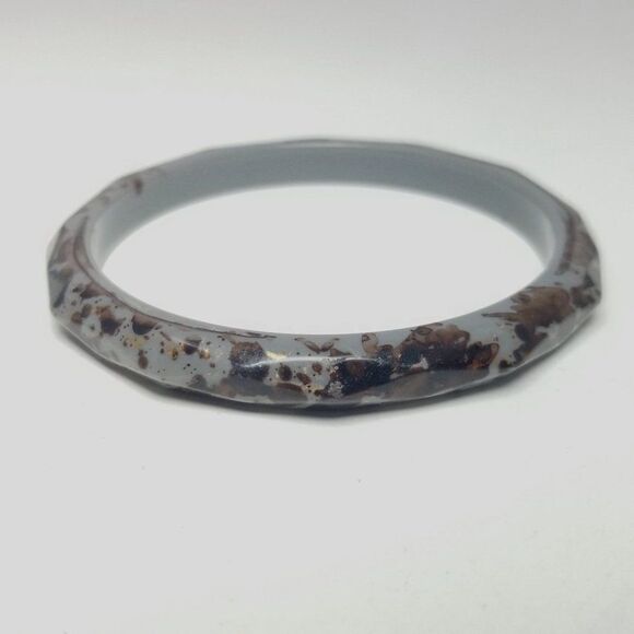 Vintage Gray and Black Marbeled and Faceted Bangle Bracelet, Retro Stacking - Picture 4 of 4